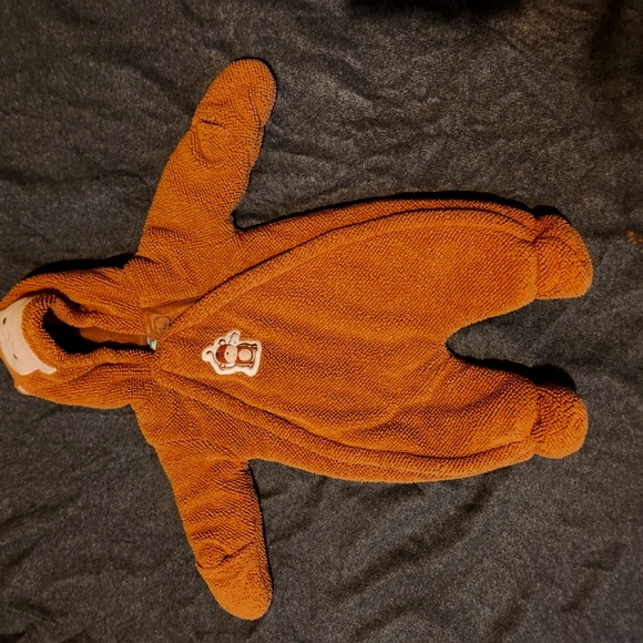 Fuzzy snow onsies - Picture 1 of 3